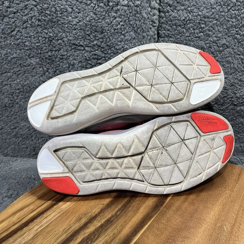 Nike Size 7Y Youth Running Shoes Low Top Sneakers Tennis‎ Shoes White Pink